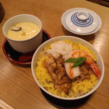 この蒸しずしが好きすぎて、お取り寄せもしました。