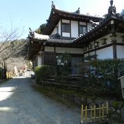 岡寺参道脇の真言宗豊山派寺院