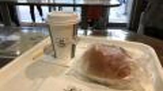 アクセス抜群 小さな進々堂