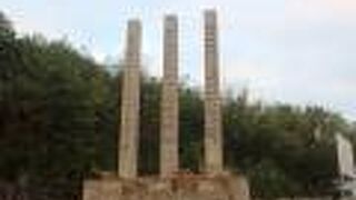 西港から少し道路を登ったところにありました。