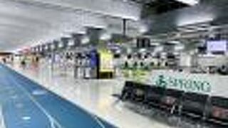 一部ショップ、フードコートは開店してます（2021年2月時点）