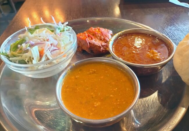 インド大使館御用達のカレー屋さんのランチはお得です