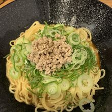 汁なし坦々麺