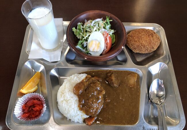 海自カレーと海軍カレーは違うもの