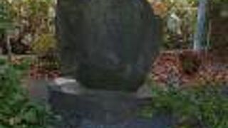 スッポン感謝の塔