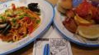 PEANUTSの世界観が楽しめるレストラン