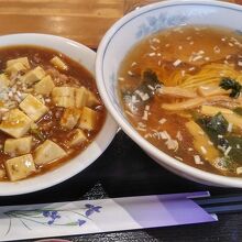 ランチのラーメンとミニ麻婆豆腐丼