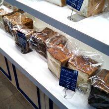 プレドール HAYAMA STATION