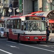 八戸駅と中心街は市営バスと等間隔ダイヤの共同運行を実施