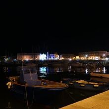 トラーニ漁港