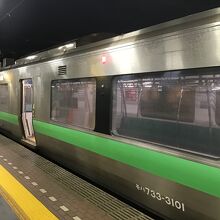 ロングシートの車両