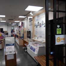 有松鳴海絞会館1F売り場