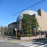 プラネタリウムと郷土博物館