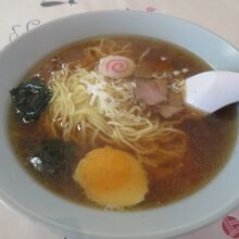 醤油ラーメンを食べました