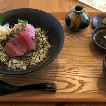 まぐろ・ネギトロ丼！