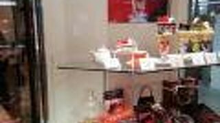 ケーキのテイクアウト可能