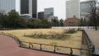 第二花壇付近は日比谷公園の風景として、テレビ や雑誌などの撮影のポイントとしてしばしばメディアに登場しています。