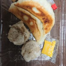 餃子や肉まんも美味しかったです。