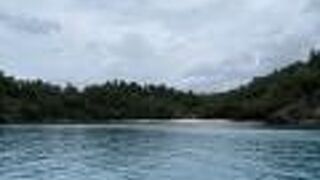 こじんまりした美しい浜！