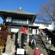 雑司ヶ谷七福神で唯一階段を登らなければなりません