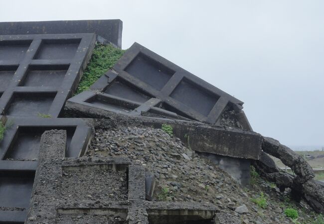 震災遺構 明戸海岸防潮堤