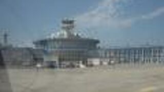 オーレル ブライク国際空港 (BBU)