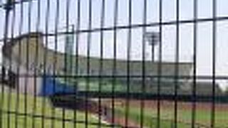 野球場もある公園