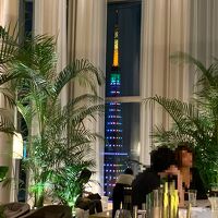 夜の Lobby Bar の敷居は高くない