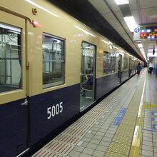 普通電車の旧型。