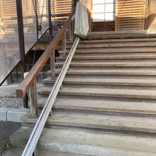 本堂にバリアフリー設置