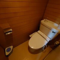 部屋トイレはウォシュレット付き。