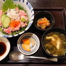 ネギトロ丼