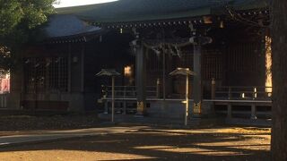 敷地が三角形の不思議な神社