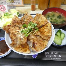 豚丼並のセット