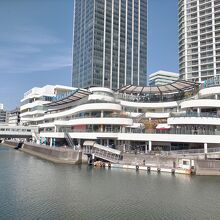 横浜駅東口からペデストリアンデッキで繋がっているショッピングモール By ぬいぬい 横浜ベイクォーターのクチコミ フォートラベル