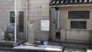 日本橋の、小さな観光案内所です。