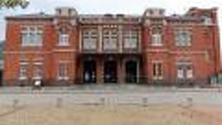 門司港レトロ地区を代表する煉瓦造りの建築