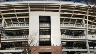 横浜公園からスタジアム