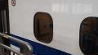 山陽新幹線区間ではガラガラでも東海道新幹線区間では結構利用がある場合があります