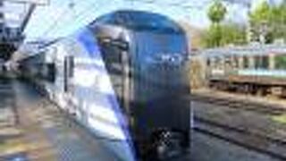 特急あずさの弟分ともいえる特急