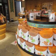 ラスクがずらりと並んでて選ぶのに迷ってしまう