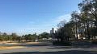 学校ほかさまざまな公共施設が点在しています