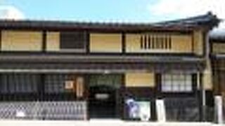 江戸の紙問屋、豪商小津家の邸宅を見学