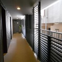 外廊下タイプです