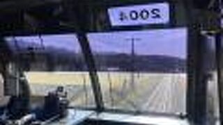 2000系ディーゼルカーの流線型グリーン車ですが。。。