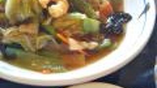 きちんとした雰囲気のレストラン