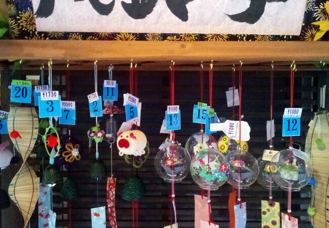 日本各地の風鈴を一堂に集めた 風鈴市