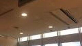 保安検査後の店