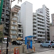 隣のコインパーキング