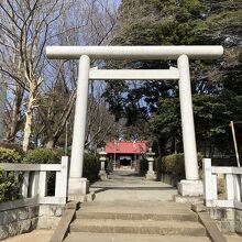 鳥居の手前から